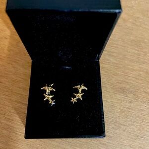 Bloomingdale’s 14 carat gold Triple Star Climber Earrings NWT NIB